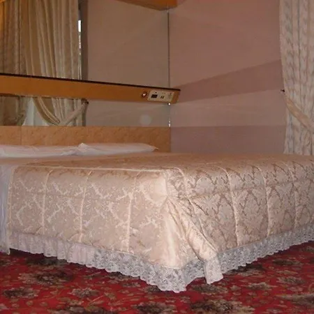 Roma 4* Cesano Boscone