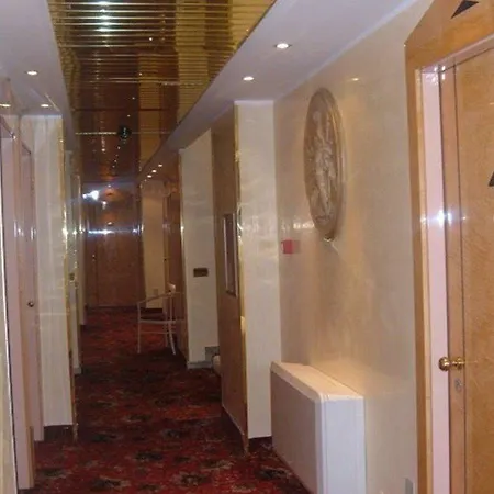 Roma 4* Cesano Boscone