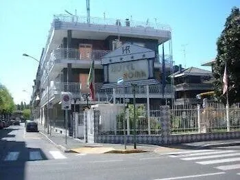 Roma Hotel 4*