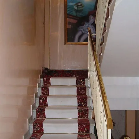 Roma Hotel