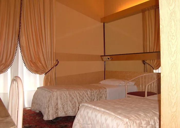 Roma Hotel 4*