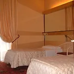 Roma Hotel 4*